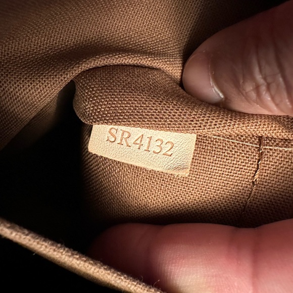 Louis Vuitton Palermo pm - Picture 10 of 12